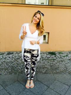 Angelina Heger feet photo 7