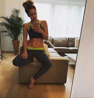 Angelina Heger feet photo 10