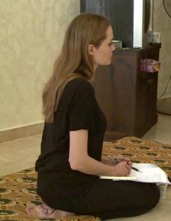 Angelina Jolie feet photo thumbnail