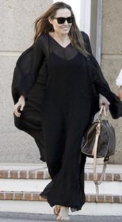 Angelina Jolie feet photo thumbnail