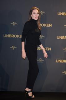 Angelina Jolie feet photo thumbnail