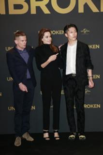 Angelina Jolie feet photo thumbnail