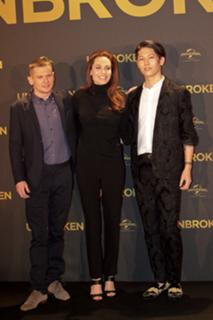 Angelina Jolie feet photo thumbnail