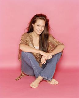 Angelina Jolie feet photo thumbnail