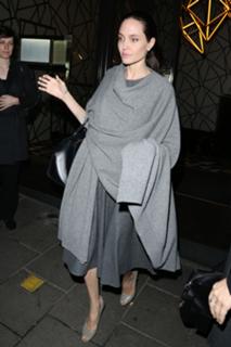 Angelina Jolie feet photo thumbnail