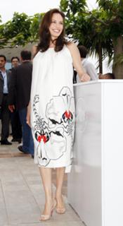 Angelina Jolie feet photo thumbnail