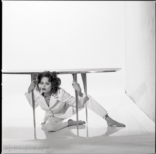 Angelina Jolie feet photo thumbnail