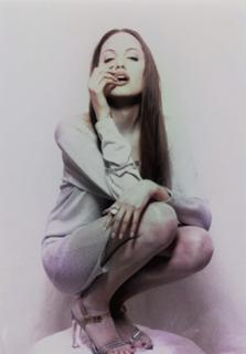 Angelina Jolie feet photo thumbnail