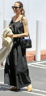 Angelina Jolie feet photo thumbnail