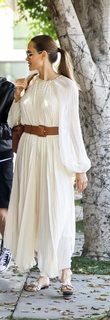 Angelina Jolie feet photo thumbnail