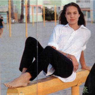 Angelina Jolie feet photo thumbnail