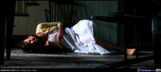 Angelina Jolie feet photo thumbnail