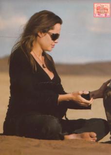 Angelina Jolie feet photo thumbnail