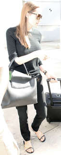 Angelina Jolie feet photo thumbnail