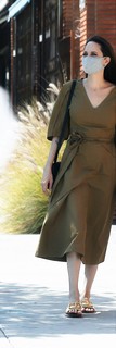 Angelina Jolie feet photo thumbnail