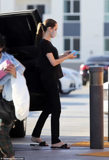 Angelina Jolie feet photo thumbnail