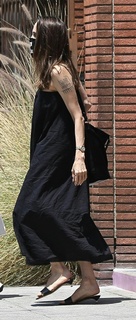 Angelina Jolie feet photo thumbnail
