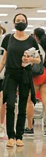 Angelina Jolie feet photo thumbnail