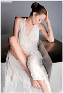 Angelina Jolie feet photo thumbnail
