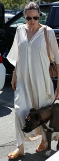 Angelina Jolie feet photo thumbnail