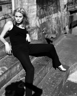 Angelina Jolie feet photo thumbnail