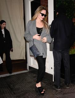 Angelina Jolie feet photo thumbnail