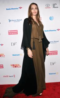 Angelina Jolie feet photo thumbnail