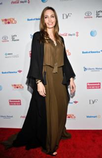 Angelina Jolie feet photo thumbnail