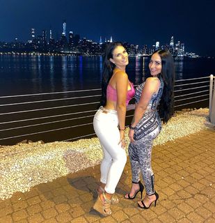 Angelina Pivarnick feet photo thumbnail
