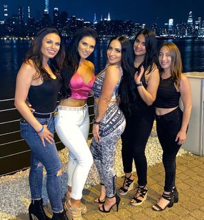 Angelina Pivarnick feet photo thumbnail