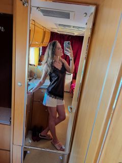 Angelina Poplavskaya feet photo 2