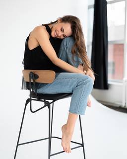 Angelina Strechina feet photo thumbnail