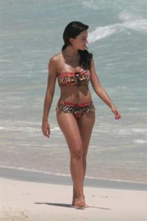 Angelique Boyer feet photo thumbnail