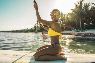 Angelique Boyer feet photo thumbnail