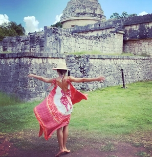 Angelique Boyer feet photo thumbnail