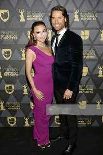 Angelique Boyer feet photo thumbnail