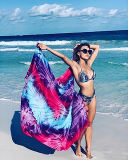Angelique Boyer feet photo thumbnail