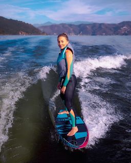 Angelique Boyer feet photo thumbnail