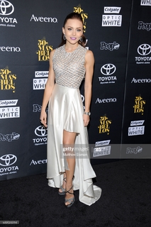 Angelique Boyer feet photo thumbnail