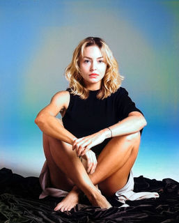 Angelique Boyer feet photo thumbnail