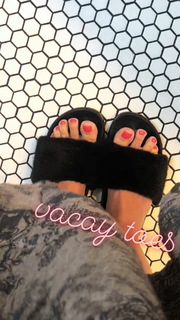 Angelique Cabral feet photo 11
