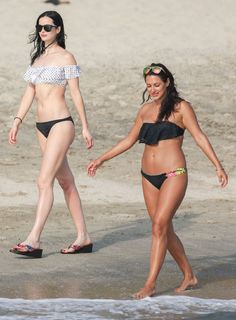 Angelique Cabral feet photo 18