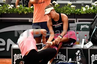 Angelique Kerber feet photo thumbnail