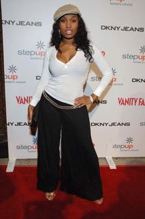 Angell Conwell feet photo 8