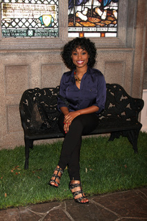 Angell Conwell feet photo 12