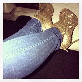 Anggun feet photo 10