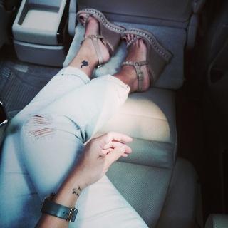 Anggun feet photo 8
