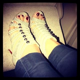 Anggun feet photo 6
