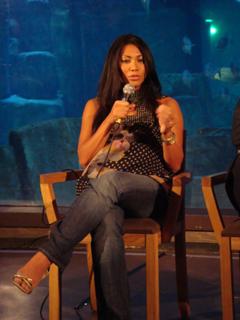 Anggun feet photo 9