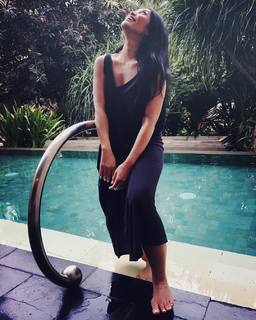 Anggun feet photo 9